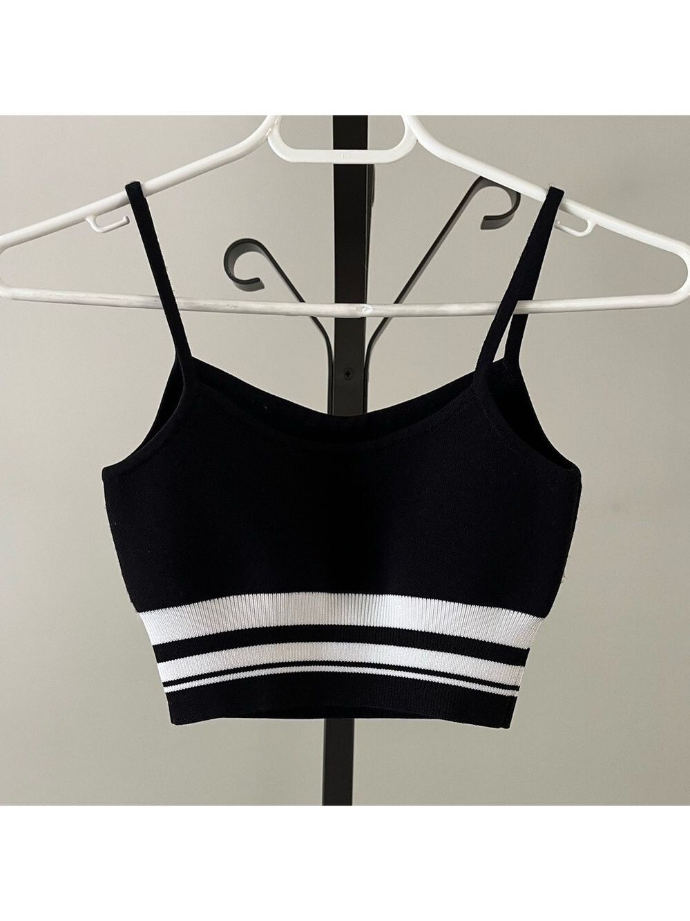 Aritzia Babaton Black/White Cropped Top, Size XXSMALL. - Picture 2 of 3